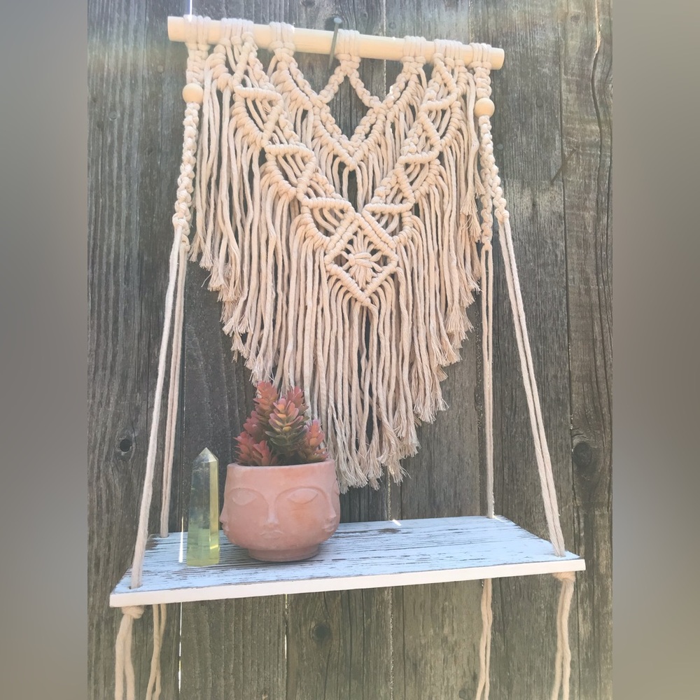 Stunning Handmade Macrame Shelf - Picture 4 of 5